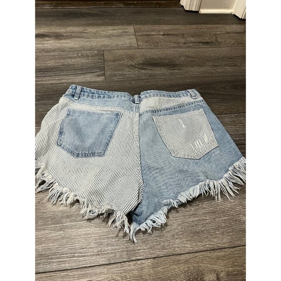 Jean shorts - Picture 3 of 3